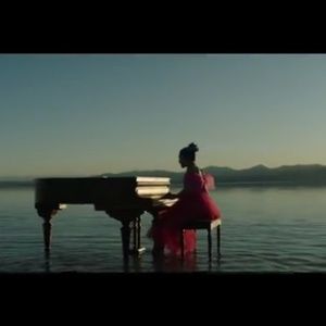 Meet your Posher, Ella